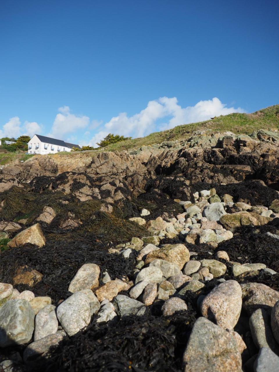 Le Roc'H Ar Mor Hotel Ushant Bagian luar foto