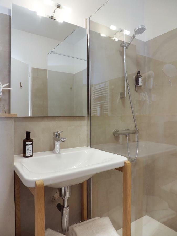 Le Roc'H Ar Mor Hotel Ushant Bagian luar foto